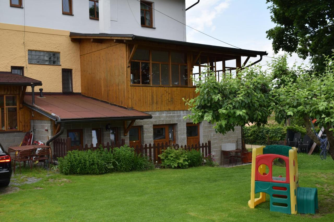 Horní Planá Penzion Sumava - Apartman מראה חיצוני תמונה
